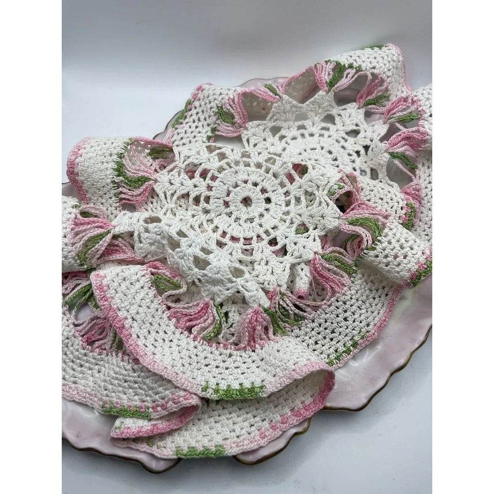 Round Doily‎ Pink & Green And White 9.5 Wide Set Of 3
